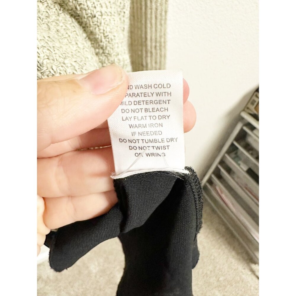 Zero Degrees Celsius Split Back Bow Tunic Sweater… - image 3